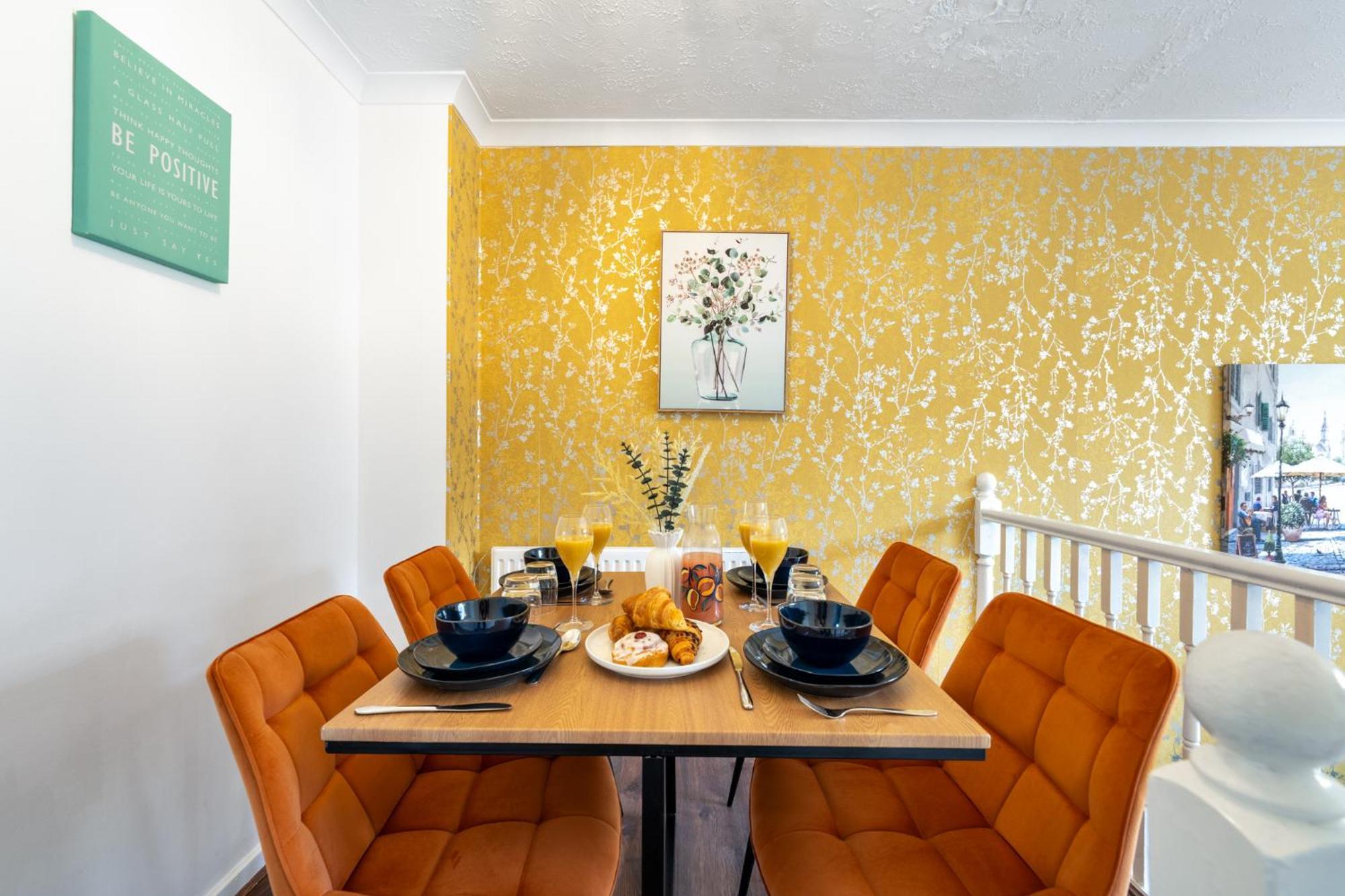 Dockside - 5 Comfy Beds-perfect For Contractors And Families- Free Parking