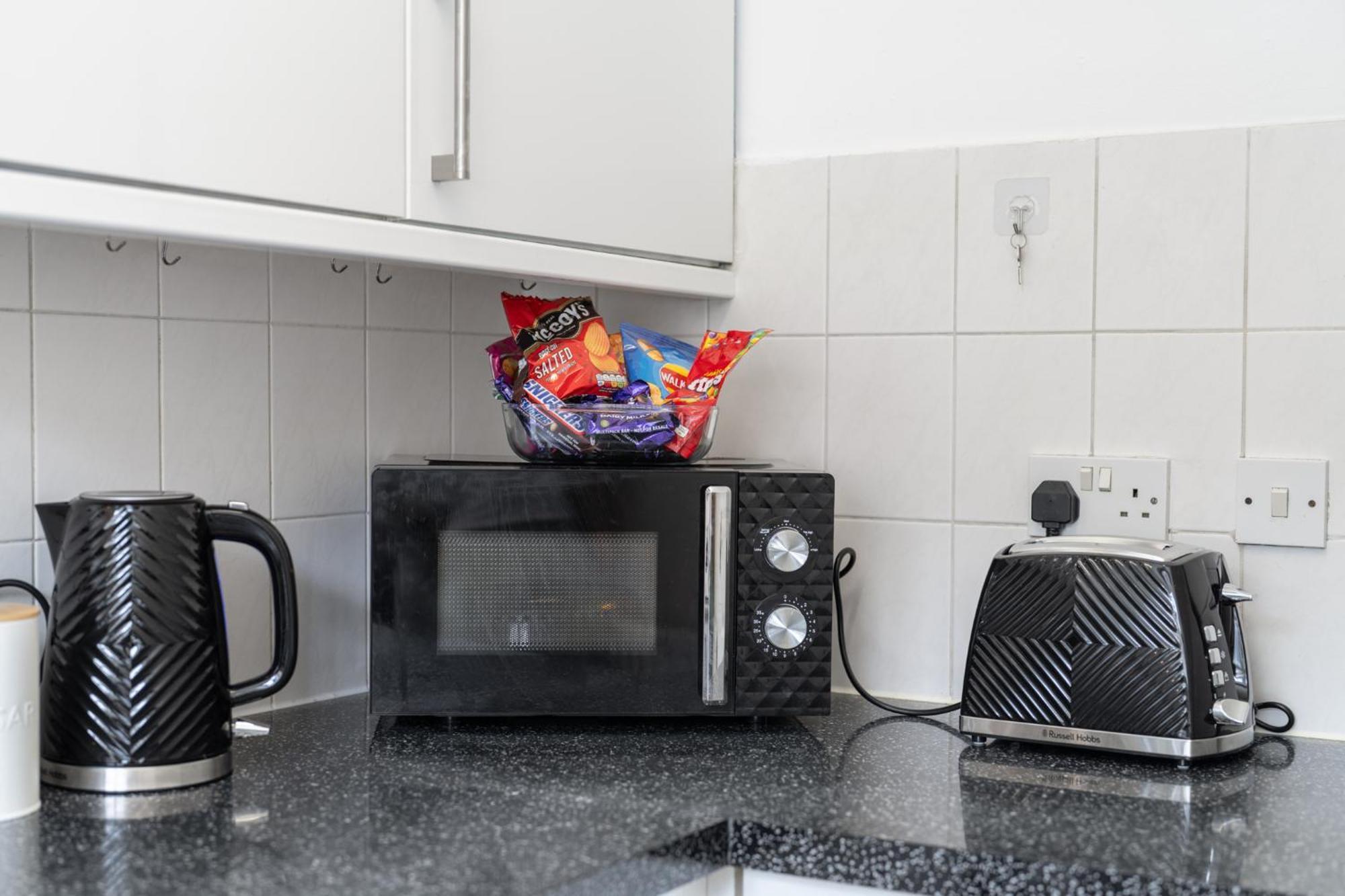 Dockside - 5 Comfy Beds-perfect For Contractors And Families- Free Parking Holiday home *